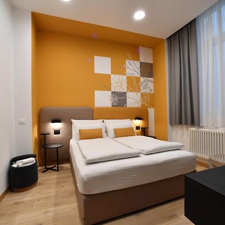 House Of Bruno - No Reception Hotel Trento Bagian luar foto