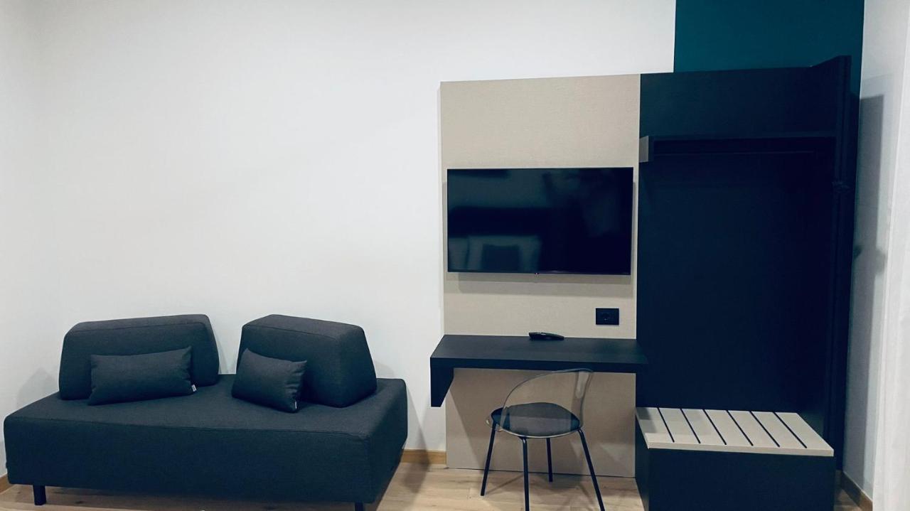 House Of Bruno - No Reception Hotel Trento Bagian luar foto